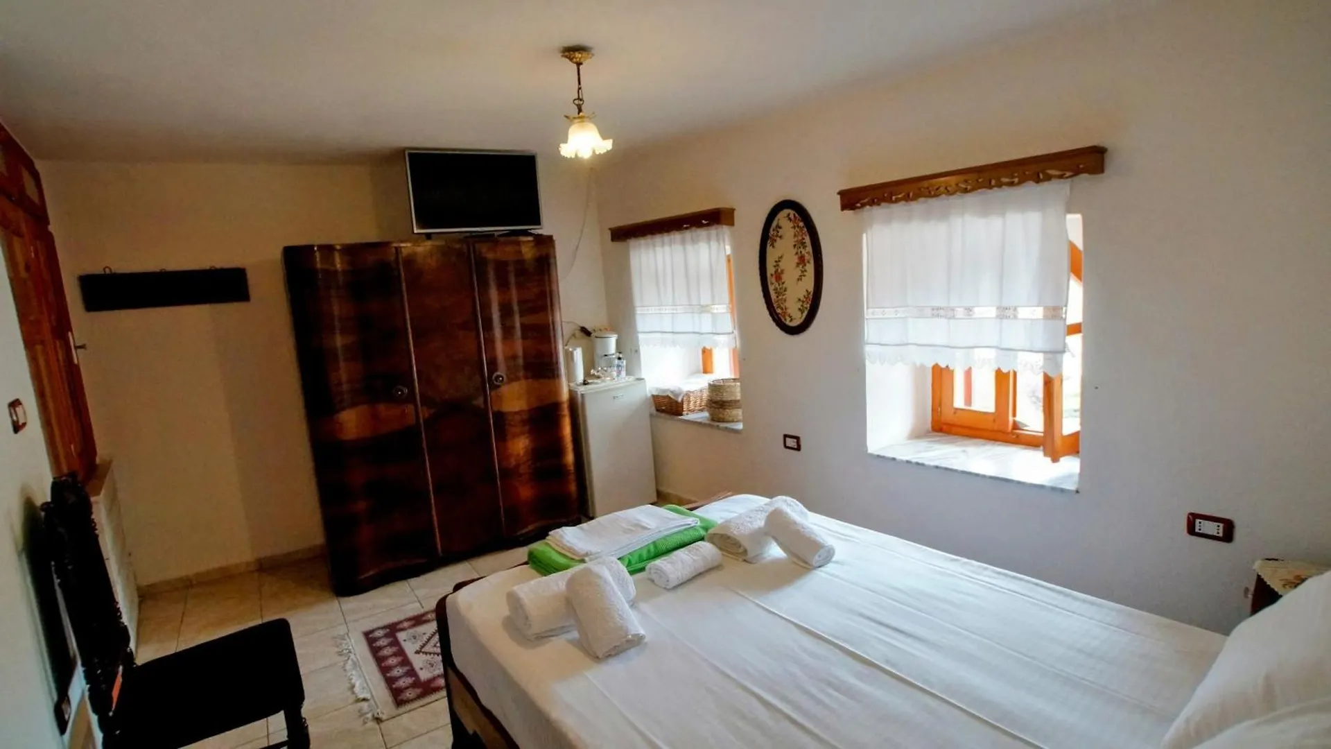 Apartment The Home Of Diplomacy Gjirokaster Albania