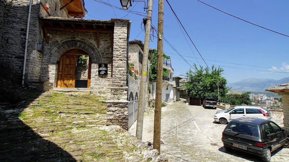 The Home Of Diplomacy Gjirokaster Apartment